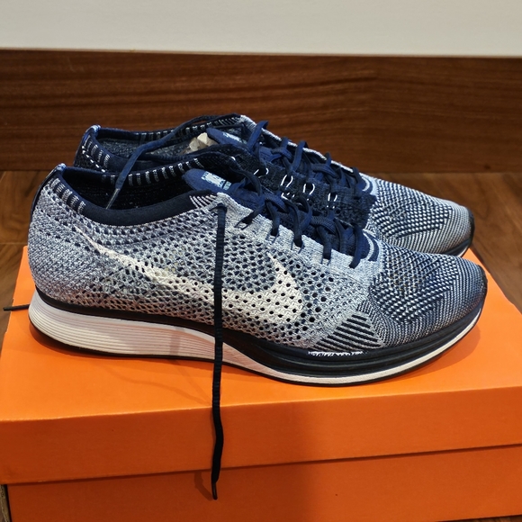 Nike flyknit racer blue tint men's 10 - Picture 3 of 4